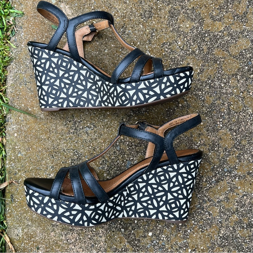 Clarks Artisan Wedges - image 5